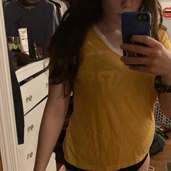 Rue21 city vibes Tshirt - Picture 3 of 3